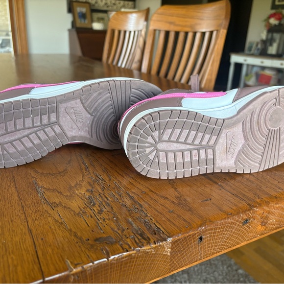 Nike Dunks - Picture 2 of 4